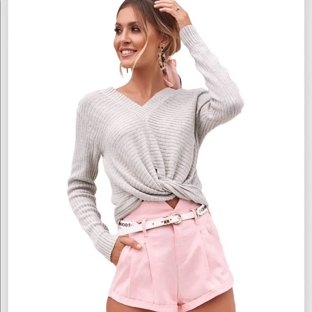 🔥HOT CHIC🔥Sexy V-Neck Twist Front Crop Sweater Gray M/L NWT - Picture 2 of 7